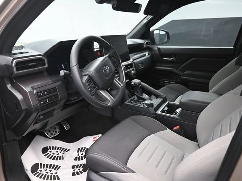 Used 2026 Toyota Tacoma TRD Sport AWD/4WD image 19
