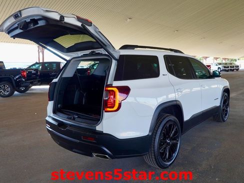 Used 2022 GMC Acadia SLT w/ Elevation Edition image 4