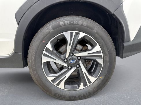 Used 2024 Subaru Crosstrek 2.0i Premium AWD/4WD image 12