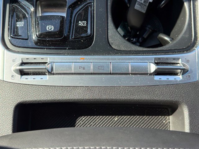 Used 2025 Kia Carnival SX w/ SX Dark Edition Package FWD image 28