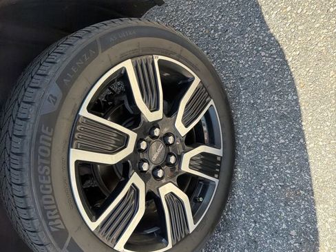 Used 2021 GMC Acadia SLE w/ Elevation Edition image 11