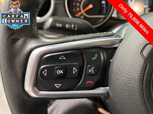 Used 2019 Jeep Wrangler Unlimited Sahara w/ Dual Top Group AWD/4WD image 15