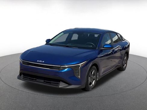 Used 2025 Kia K4 LXS image 7