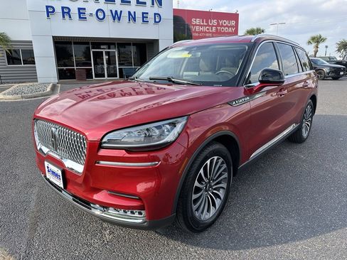 Used 2020 Lincoln Aviator Reserve w/ Elements Package Plus image 2