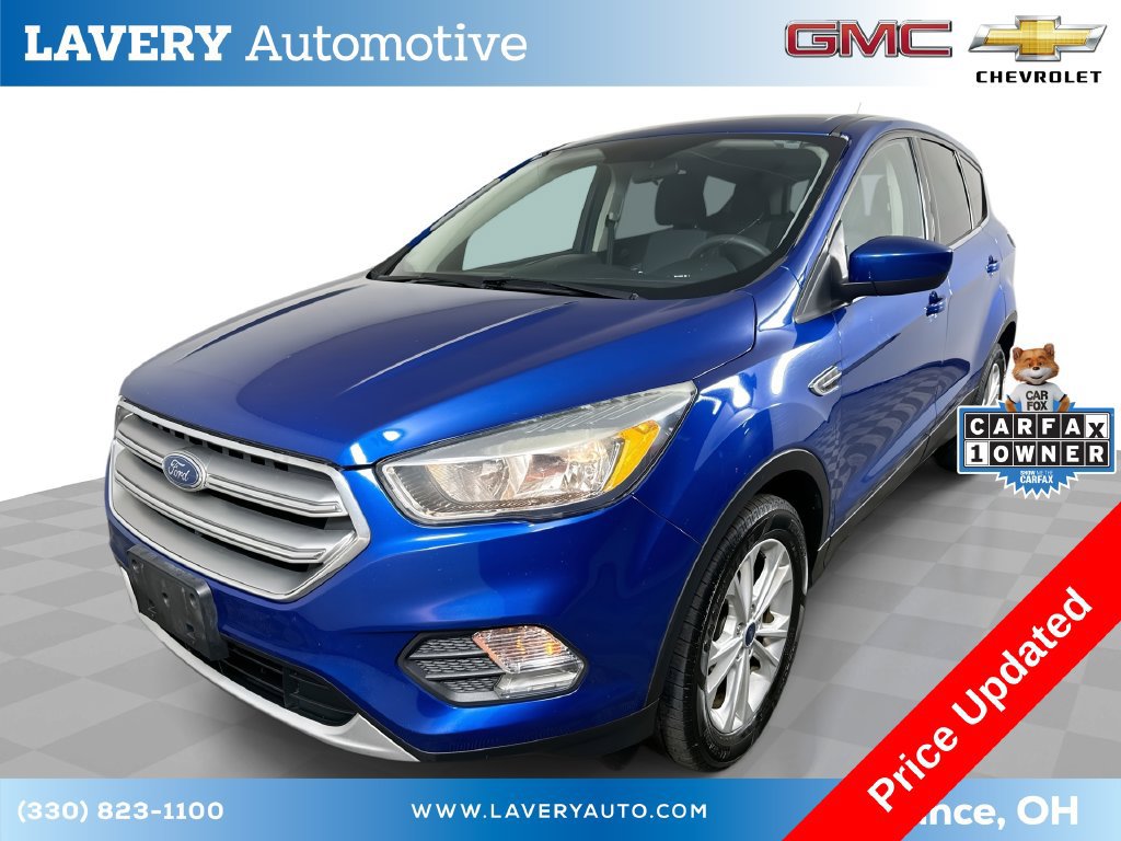 Used 2017 Ford Escape SE w/ SE Cold Weather Package FWD image 1