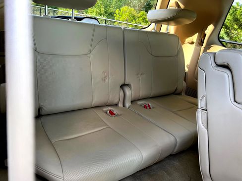 Used 2013 Lexus LX 570 4WD image 11