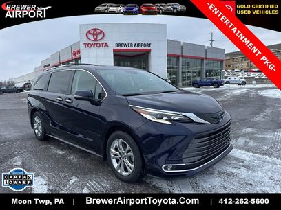 Certified 2022 Toyota Sienna Platinum