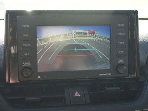 Used 2022 Toyota RAV4 XLE image 6