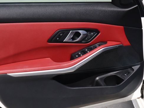 Used 2024 BMW 330i Sedan w/ Convenience Package image 17