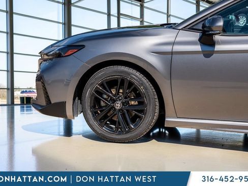 Used 2025 Toyota Camry SE FWD image 34