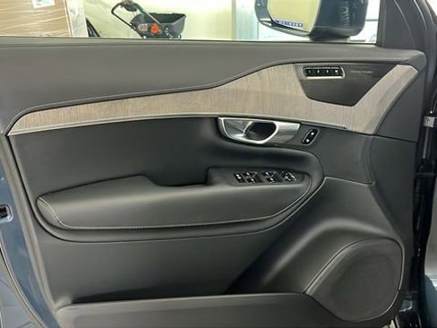 Certified 2023 Volvo XC90 B6 Ultimate w/ Protection Package Premier image 5