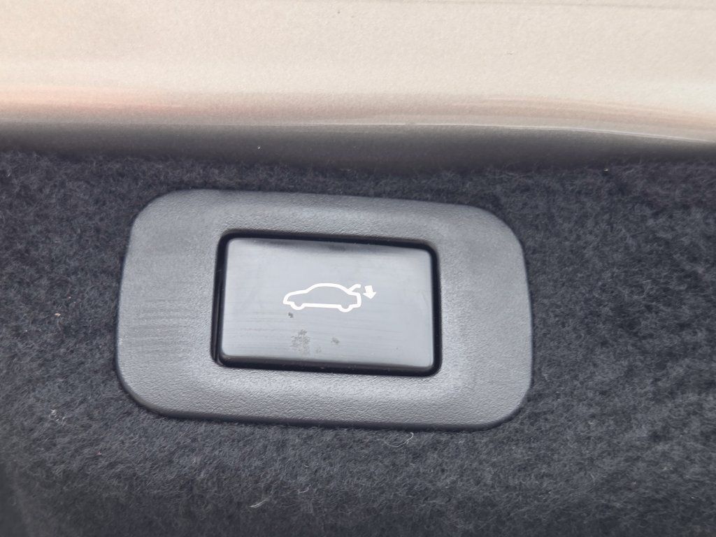Used 2019 Lexus LS 500 AWD w/ Interior Upgrade Package image 34