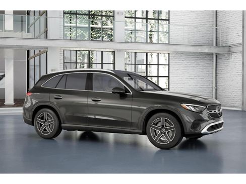 Used 2026 Mercedes-Benz GLC 300 4MATIC image 12