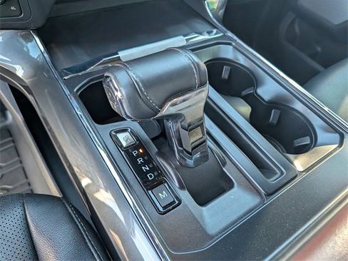 Used 2022 Ford F150 Lariat w/ Max Trailer Tow Package image 11