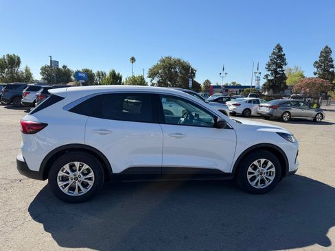 Used 2024 Ford Escape Active FWD image 6