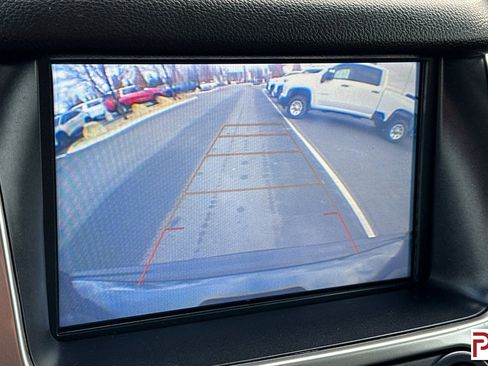 Used 2019 Chevrolet Suburban LT image 26