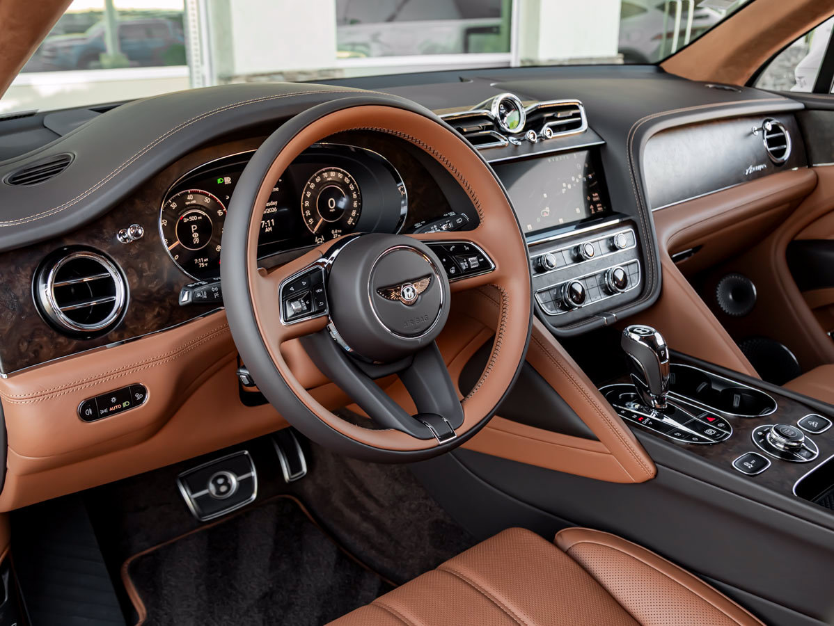 Used 2027 Bentley Bentayga AWD/4WD image 4