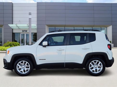 Used 2016 Jeep Renegade Latitude w/ Popular Equipment Group image 3