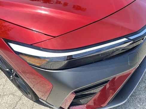 Certified 2025 Hyundai Elantra N FWD image 10