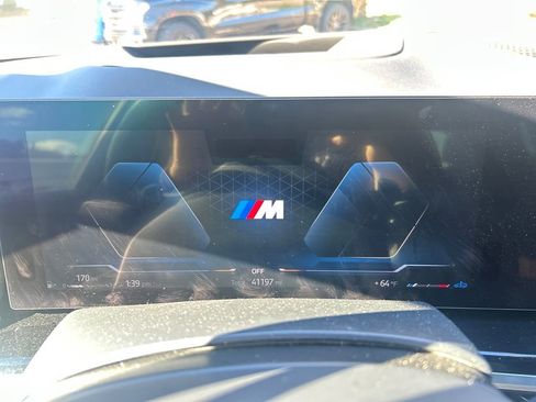 Used 2023 BMW X7 M60i w/ Executive Package image 26