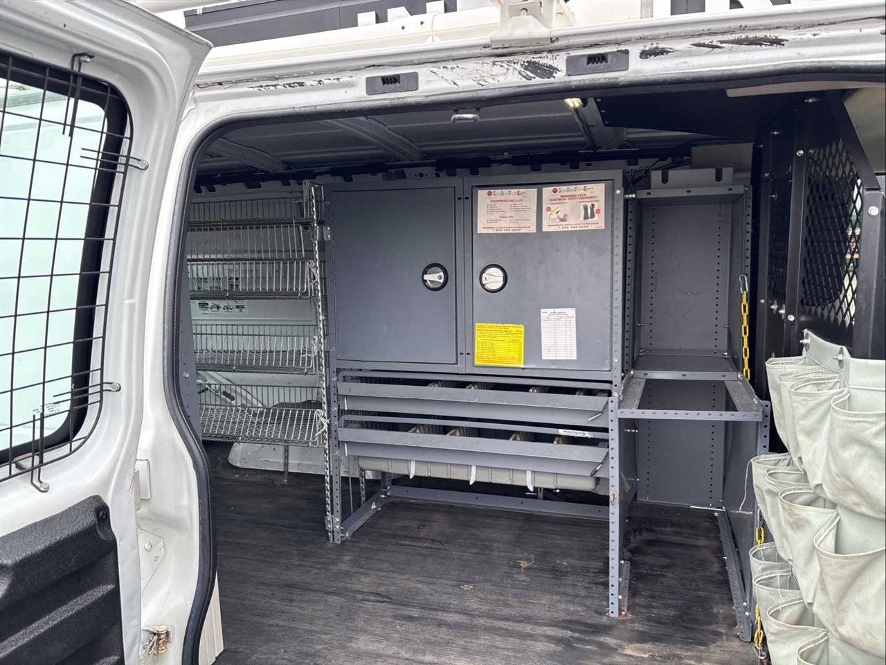 Used 2011 Chevrolet Express 2500 RWD image 12