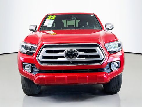 Used 2022 Toyota Tacoma Limited image 10