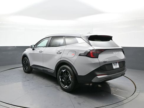 New 2026 Kia Sportage EX image 8