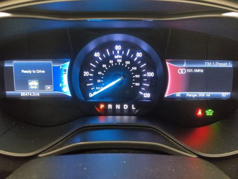 Used 2020 Ford Fusion SE image 23