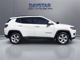 Used 2019 Jeep Compass Latitude image 2