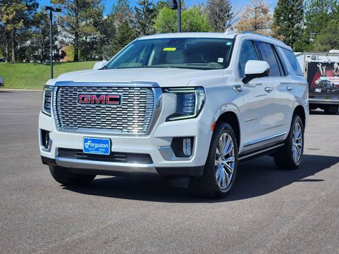 Used 2023 GMC Yukon Denali AWD/4WD image 4