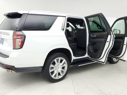Used 2022 Chevrolet Tahoe High Country AWD/4WD image 12