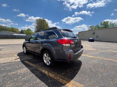 Used 2014 Subaru Outback 2.5i Limited AWD/4WD image 3