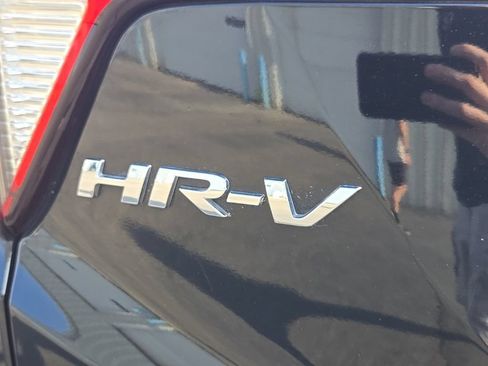 Used 2021 Honda HR-V EX image 11