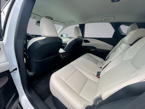 Used 2024 Lexus RX 350 FWD w/ Technology Package image 9