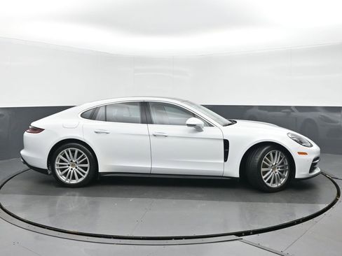 Used 2017 Porsche Panamera 4S w/ Premium Package Plus image 2