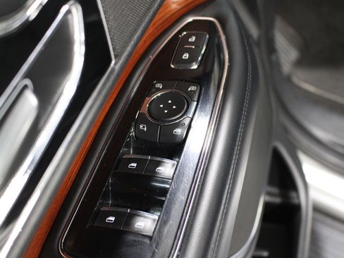 Used 2018 Lincoln Navigator Premiere AWD/4WD image 6