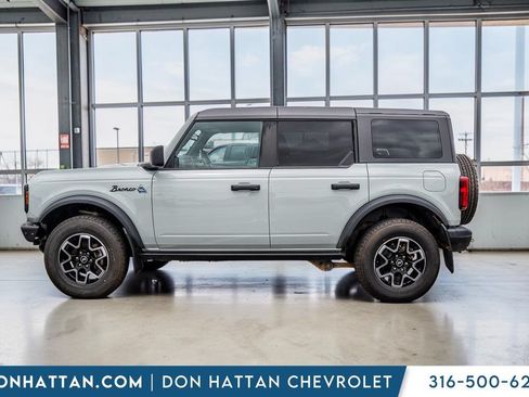 Used 2022 Ford Bronco Black Diamond AWD/4WD image 2