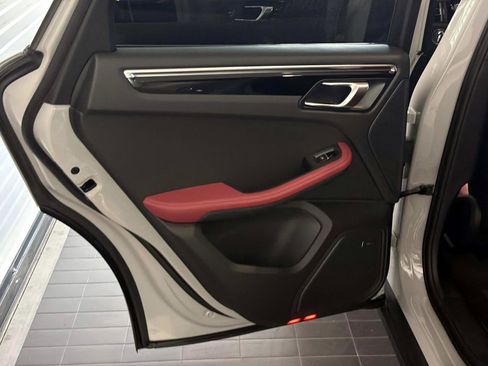 New 2026 Porsche Macan S image 14