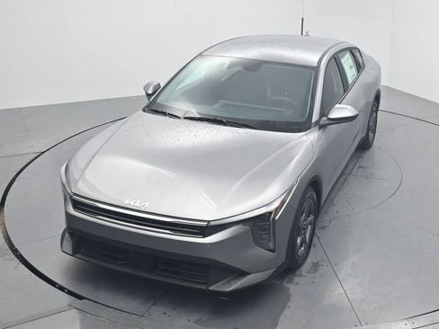 New 2026 Kia K4 LXS image 43