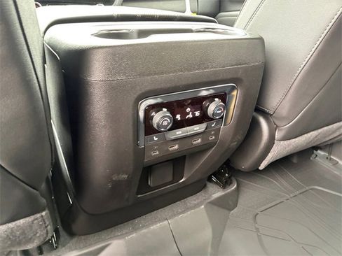 New 2026 Chevrolet Tahoe High Country image 18