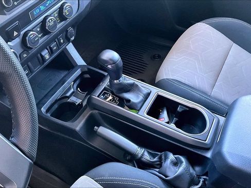 Used 2023 Toyota Tacoma TRD Off-Road AWD/4WD image 5