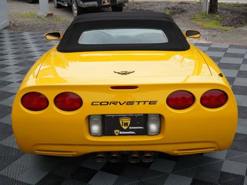 Used 2000 Chevrolet Corvette Convertible w/ Memory Pkg RWD image 39