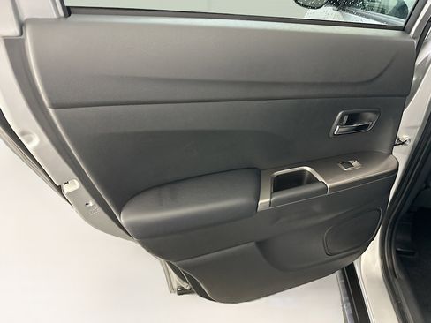 Used 2025 Mitsubishi Outlander Sport SE AWD/4WD image 26