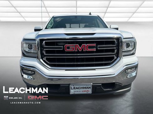 Used 2017 GMC Sierra 1500 SLE w/ SLE Value Package image 9