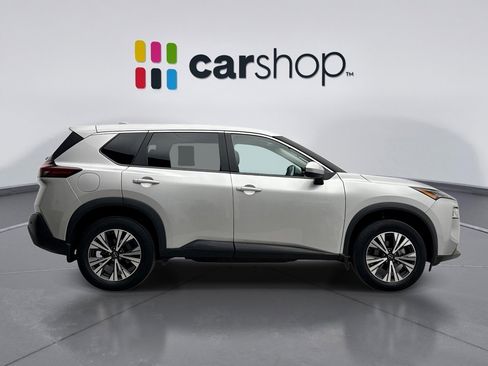 Used 2023 Nissan Rogue SV image 6