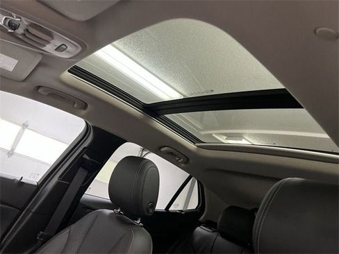 Used 2022 Buick Encore GX Essence w/ Experience Buick Package image 18