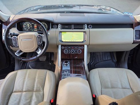 Used 2017 Land Rover Range Rover HSE image 35