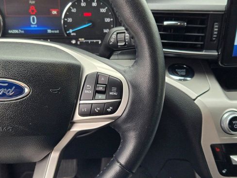 Used 2022 Ford Explorer XLT w/ Equipment Group 202A image 33