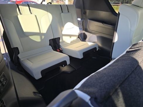 Used 2023 Lexus LX 600 4WD w/ Appearance Package image 30