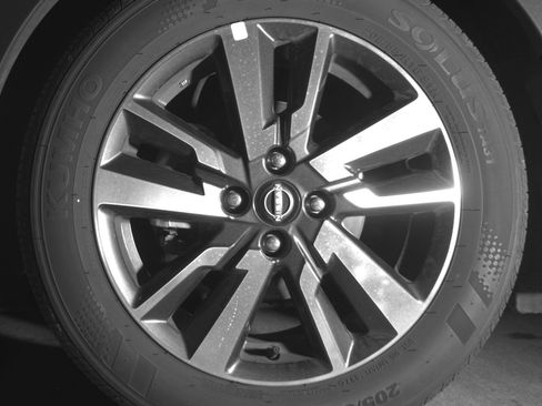 Used 2025 Nissan Versa SV image 12